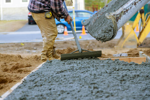 Best Concrete Walkway Installation  in High Ridge, MO